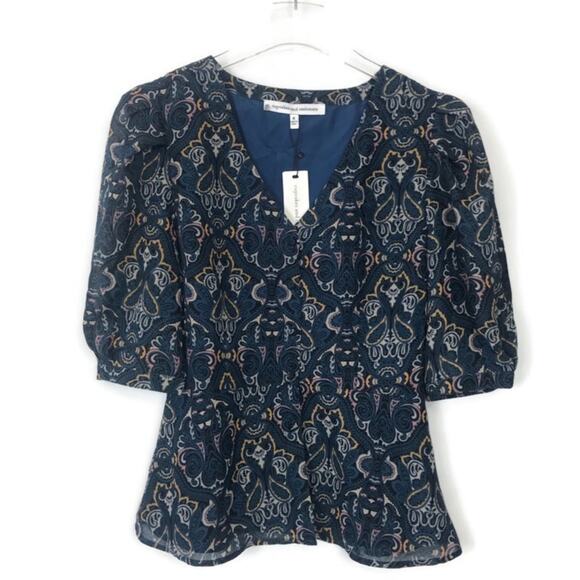 Cupcakes and Cashmere Button Front Blouse Size 2 - Picture 1 of 7